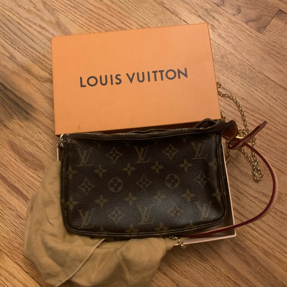 Louis Vuitton shoulder bag